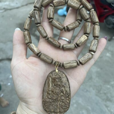 Dây chuyền trầm hương thiên nhiên – Tốc Kiến